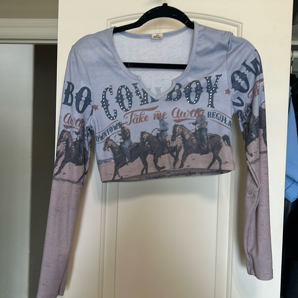 Urban outfitters long sleeve cropped cowboy tee